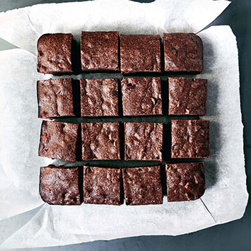 One-Pot Chocolate Pecan Brownies