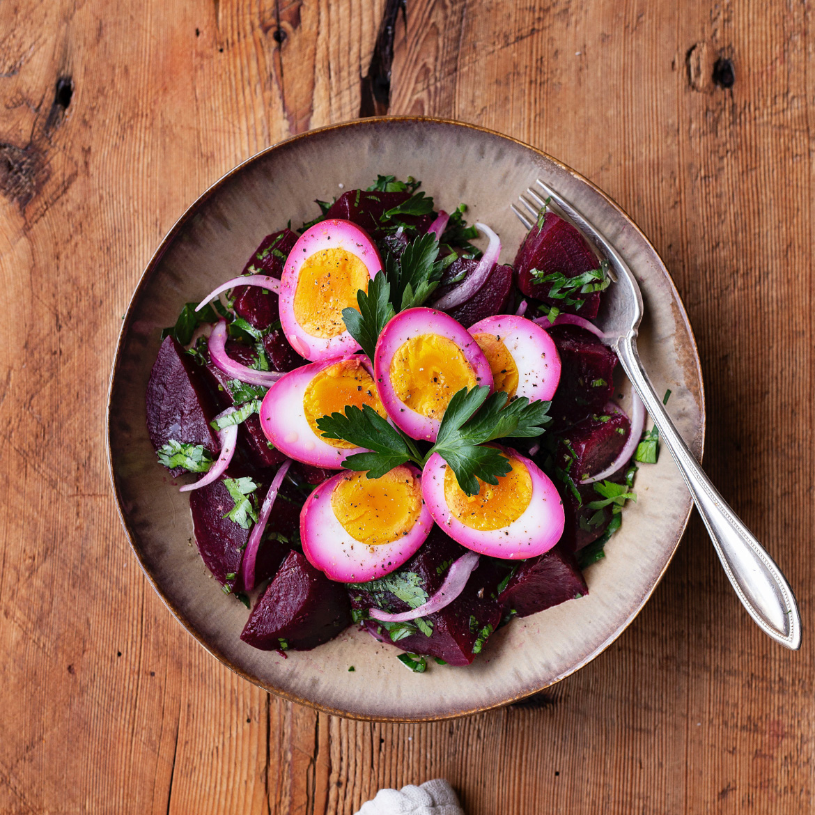 sq-Beet Pickled Eggs